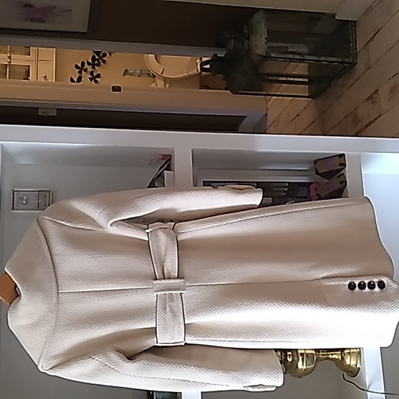 Wintercoat - Picture 4 of 4